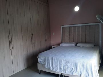 VENTA CASA ESQUINERA SECTOR PRADOS DEL ESTE