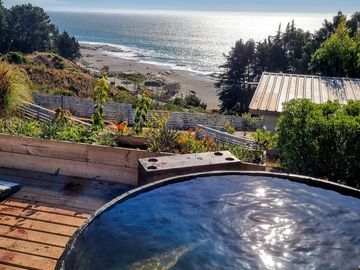 Casa vista al mar, Tres Peñas, Pelluhue.