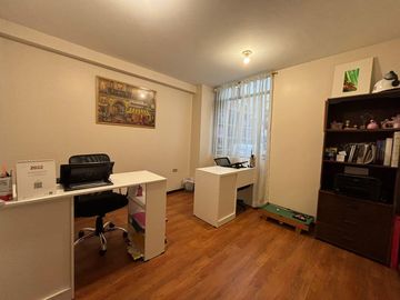 Departamento central en venta en avenida universitaria