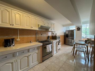Departamento central en venta en avenida universitaria