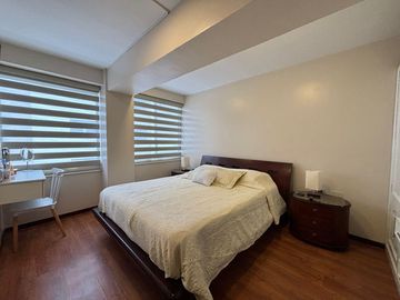 Departamento central en venta en avenida universitaria