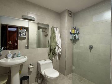 Departamento central en venta en avenida universitaria