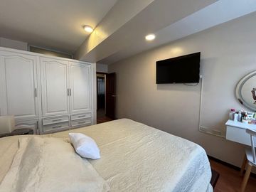 Departamento central en venta en avenida universitaria
