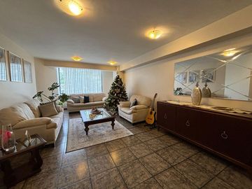 Departamento central en venta en avenida universitaria