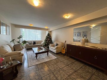 Departamento central en venta en avenida universitaria