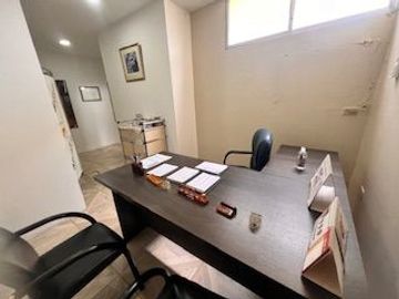 Venta de Oficina en Condominio Pegar, Calles Colon Entre Boyaca y Chimborazo, Gye