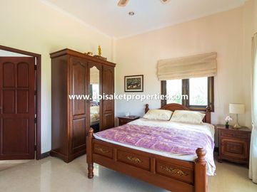 (HS332-04) Outstanding 4-Bedroom Family Home with Swimming Pool for Sale in Luang Nuea, Doi Saket
