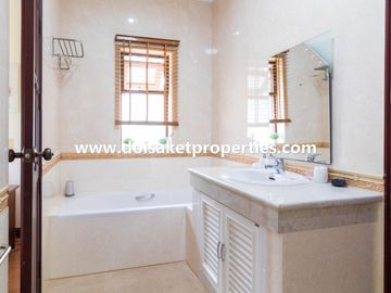 (HS332-04) Outstanding 4-Bedroom Family Home with Swimming Pool for Sale in Luang Nuea, Doi Saket