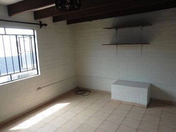 VENDO LINDA CASA REMODELADA CON DPTO INDEPENDIENTE SAN BORJA.