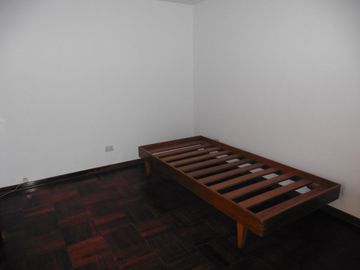 VENDO LINDA CASA REMODELADA CON DPTO INDEPENDIENTE SAN BORJA.