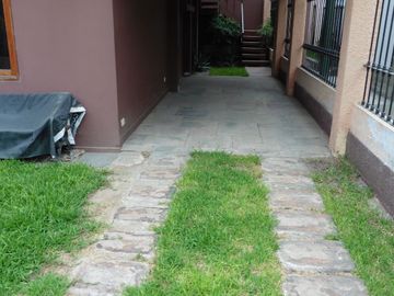 VENDO LINDA CASA REMODELADA CON DPTO INDEPENDIENTE SAN BORJA.