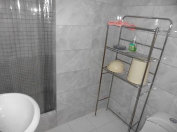 VENDO LINDA CASA REMODELADA CON DPTO INDEPENDIENTE SAN BORJA.