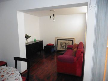 VENDO LINDA CASA REMODELADA CON DPTO INDEPENDIENTE SAN BORJA.