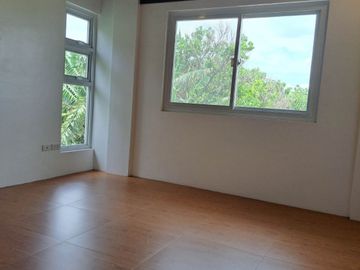 14.5m 4 Bedroom House NEAR TWIN LAKES TAGAYTAY!