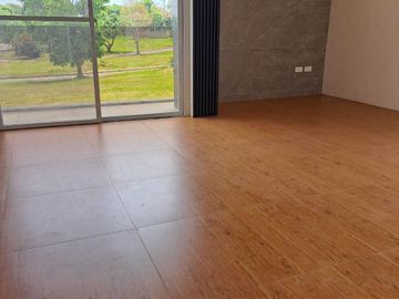 14.5m 4 Bedroom House NEAR TWIN LAKES TAGAYTAY!
