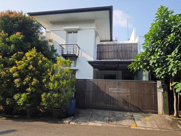 Rumah siap huni di komplek manggarai Jakarta Selatan