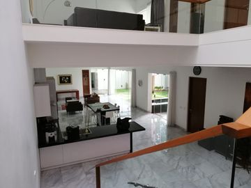 Rumah siap huni di komplek manggarai Jakarta Selatan