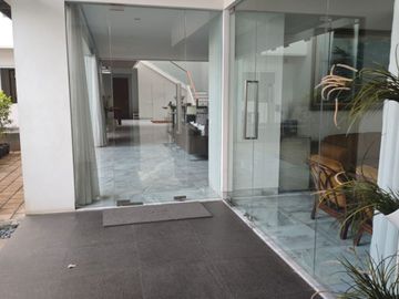 Rumah siap huni di komplek manggarai Jakarta Selatan