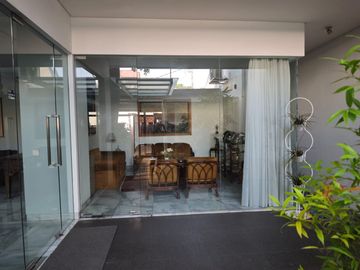 Rumah siap huni di komplek manggarai Jakarta Selatan