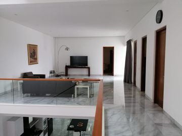 Rumah siap huni di komplek manggarai Jakarta Selatan