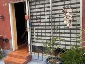 Se Vende Casa De Dos Pisos En Ciudad De Quillota UF 3,500 construidos 140.M. Dor 2 baños 2, casa esquina