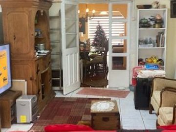 Se Vende Casa De Dos Pisos En Ciudad De Quillota UF 3,500 construidos 140.M. Dor 2 baños 2, casa esquina