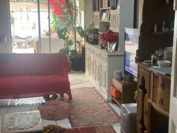 Se Vende Casa De Dos Pisos En Ciudad De Quillota UF 3,500 construidos 140.M. Dor 2 baños 2, casa esquina
