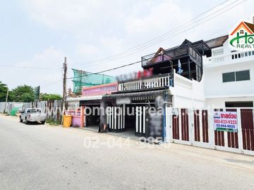 ทาวน์โฮม3ชั้น ถนนสุขาภิบาล5 ซอย32แยก3 ใกล้ตลาดออเงิน (รีโนเวท)