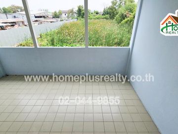 ทาวน์โฮม3ชั้น ถนนสุขาภิบาล5 ซอย32แยก3 ใกล้ตลาดออเงิน (รีโนเวท)