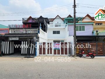 ทาวน์โฮม3ชั้น ถนนสุขาภิบาล5 ซอย32แยก3 ใกล้ตลาดออเงิน (รีโนเวท)