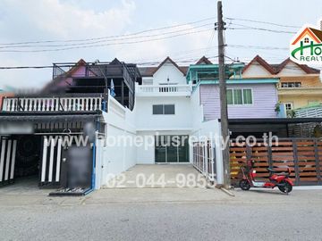 ทาวน์โฮม3ชั้น ถนนสุขาภิบาล5 ซอย32แยก3 ใกล้ตลาดออเงิน (รีโนเวท)