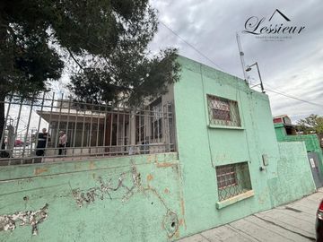 CASA HABITACIÓN SOBRE CORREDOR COMERCIAL EN ESQUINA EN CHIHUAHUA CAPITAL