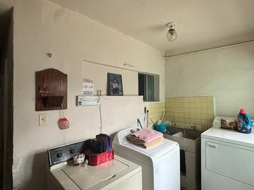 CASA HABITACIÓN SOBRE CORREDOR COMERCIAL EN ESQUINA EN CHIHUAHUA CAPITAL