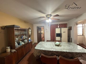 CASA HABITACIÓN SOBRE CORREDOR COMERCIAL EN ESQUINA EN CHIHUAHUA CAPITAL