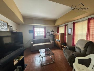 CASA HABITACIÓN SOBRE CORREDOR COMERCIAL EN ESQUINA EN CHIHUAHUA CAPITAL