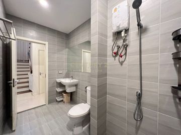 Twin house for sale and rent in Lake Serenity Serenity Rama 2 project, Phanthainorasing/34-HH-66098.