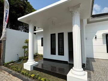 DIJUAL RUMAH KLASIK MODERN SIAP HUNI DAN PROSES BANGUN DI JL GODEAN