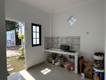 DIJUAL RUMAH KLASIK MODERN SIAP HUNI DAN PROSES BANGUN DI JL GODEAN