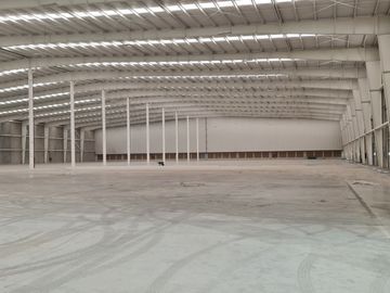 BODEGA EN RENTA EN TLALNEPANTLAN DE 15,700M2 SOBRE AV PRINCIPAL