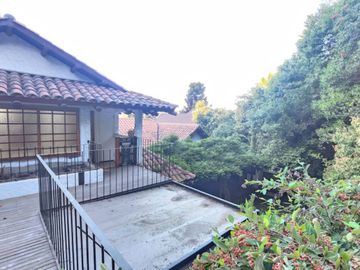 BROKER VENDE MARAVILLOSA CASA JARDÍN DEL MAR 5D+5B+4E