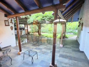 BROKER VENDE MARAVILLOSA CASA JARDÍN DEL MAR 5D+5B+4E