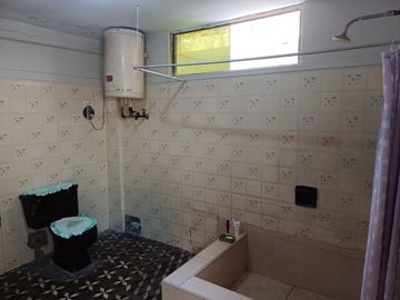 VENTA DE CASA EN URB. EL TRAPECIO, CHIMBOTE