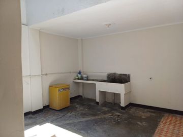 VENTA DE CASA EN URB. EL TRAPECIO, CHIMBOTE