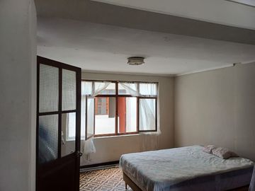 VENTA DE CASA EN URB. EL TRAPECIO, CHIMBOTE