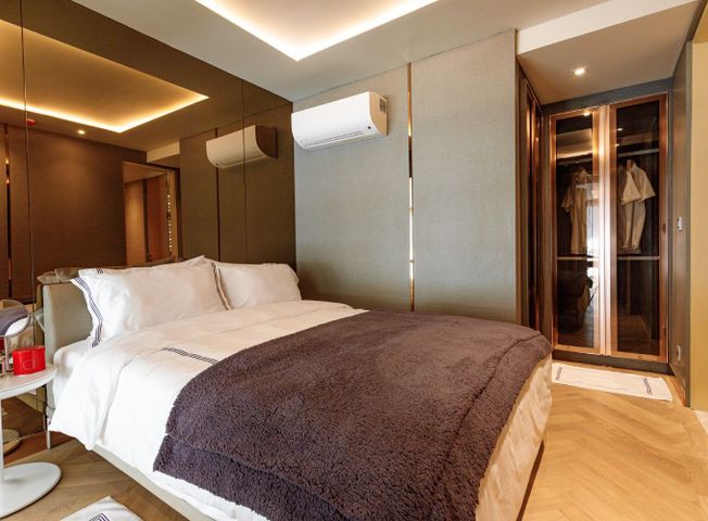 รูปภาพ Brand New Luxury Condominium in Soi Sukhumvit 47 for Sale near BTS Promphong