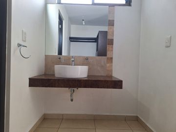 CASA EN VENTA EN PORTON CAÑADA, junto a la antorcha y clínica de fertilidad