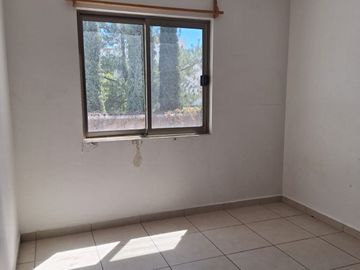 CASA EN VENTA EN PORTON CAÑADA, junto a la antorcha y clínica de fertilidad