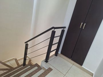 CASA EN VENTA EN PORTON CAÑADA, junto a la antorcha y clínica de fertilidad