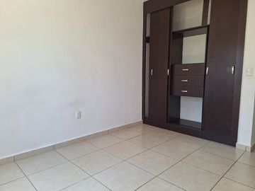 CASA EN VENTA EN PORTON CAÑADA, junto a la antorcha y clínica de fertilidad