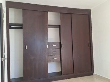 CASA EN VENTA EN PORTON CAÑADA, junto a la antorcha y clínica de fertilidad